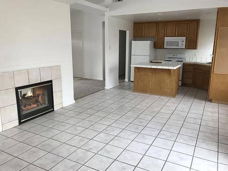200 Wildwood St — Photo 4