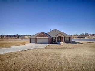1004 S Morgan Rd, Blanchard, OK 73010