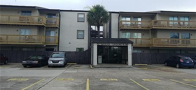 1st image of 2301 Edenborn Ave APT 807