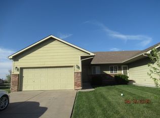 8704 W Havenhurst St, Wichita, KS 67205