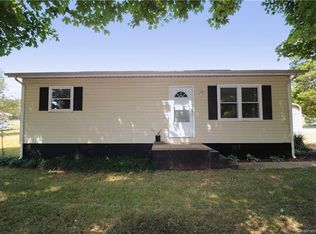 102 Holli Pines Ct, Bessemer City, NC 28016