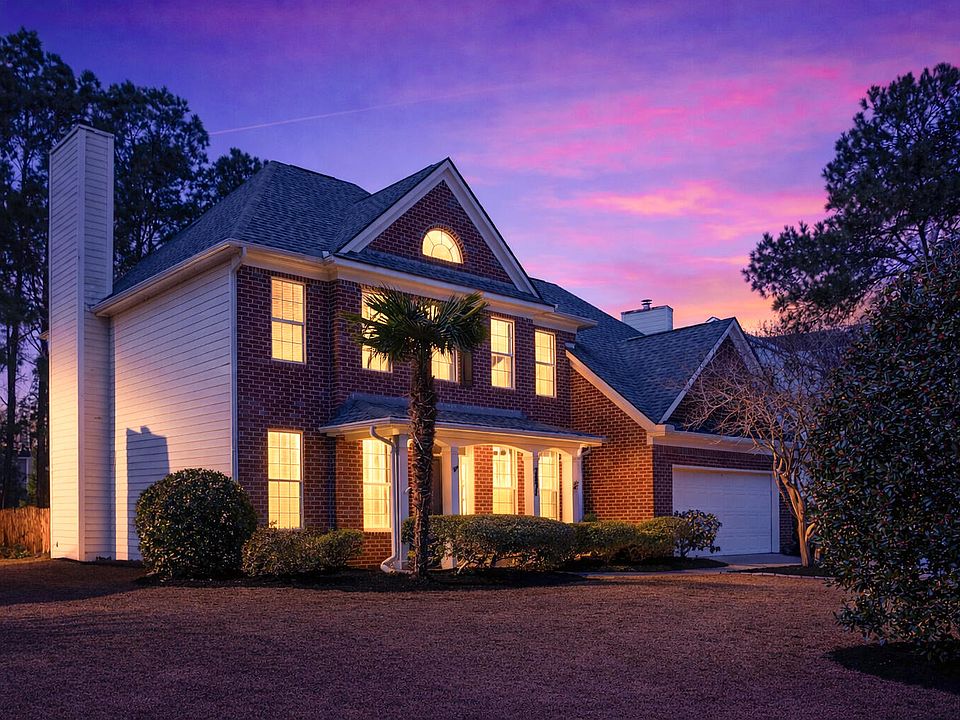 1st image of 2876 Colonnade Dr