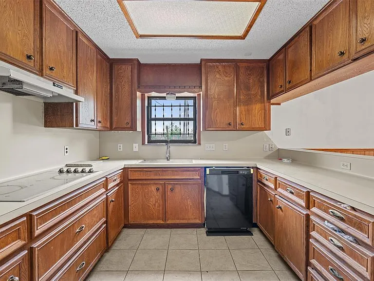 3809 Kelly Ln — Photo 5
