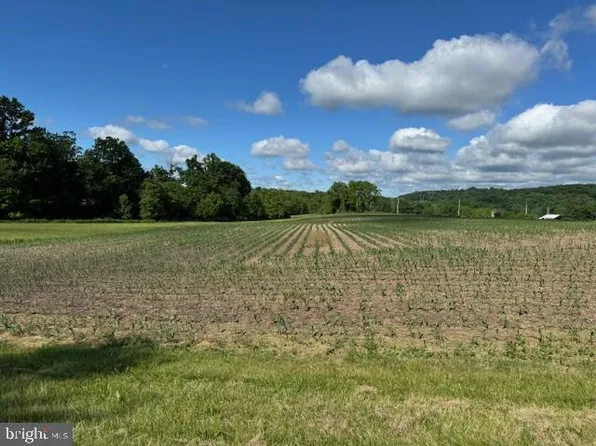 8295 Chestnut Hill Church Rd, Coopersburg, PA 18036