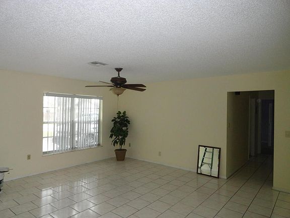 5th image of 5906 Papaya Dr