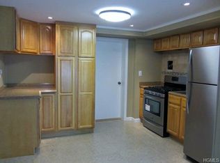 15 Forest Glen Rd, Valley Cottage, NY 10989