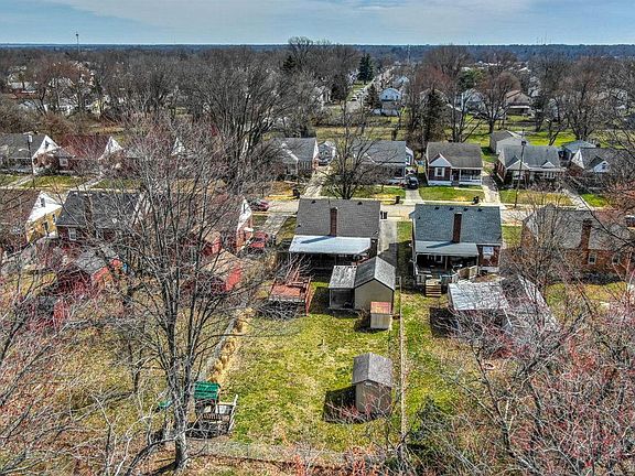 3rd image of 6939 Lois Dr
