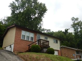 220 Ruggles Rd, Saint Louis, MO 63135