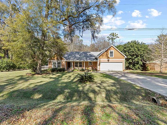 2nd image of 1928 Harriet Dr