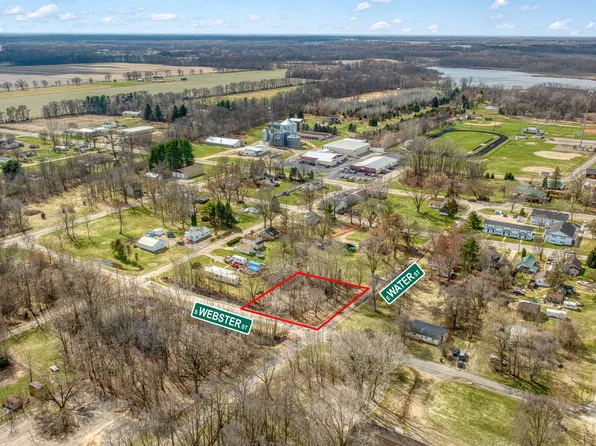 136 Water St, Homer, MI 49245