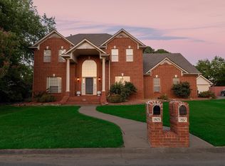 1810 Royal Dr, Conway, AR 72034