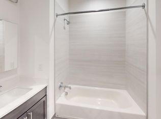 70 Roseville Ave, Newark, NJ 07107