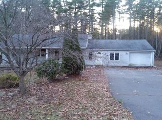 15 Oakwood Dr, Granby, CT 06035