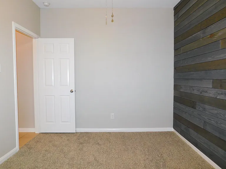 101 Kincaid Dr — Photo 18