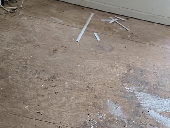 3rd image of 958 Axel Creek Rd