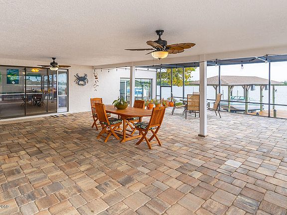 4th image of 1410 Sykes Creek Dr