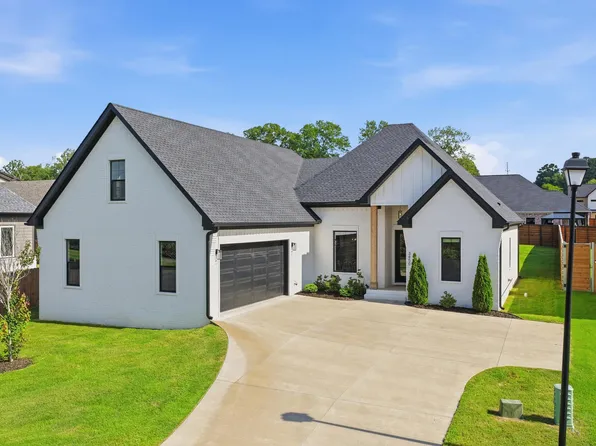 3450 Maple Springs Dr, Conway, AR 72034