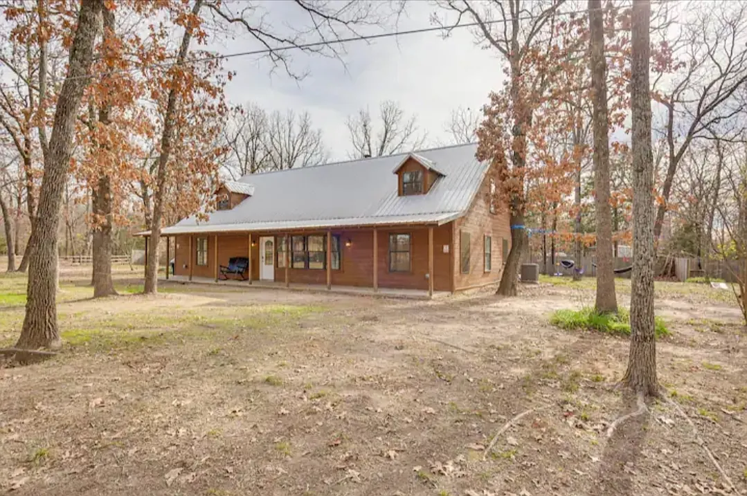4 bed, 2754 sqft, $3,200 — Photo 2
