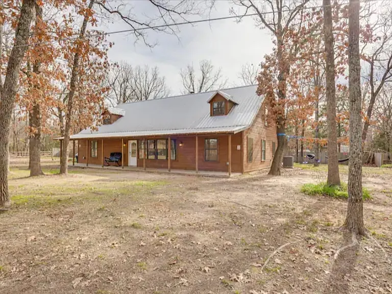 831 County Road 1917 — Photo 2