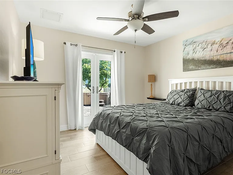 2013 SW 31st Ter — Photo 24
