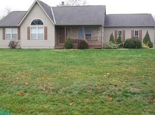 6041 Blacks Rd SW, Pataskala, OH 43062