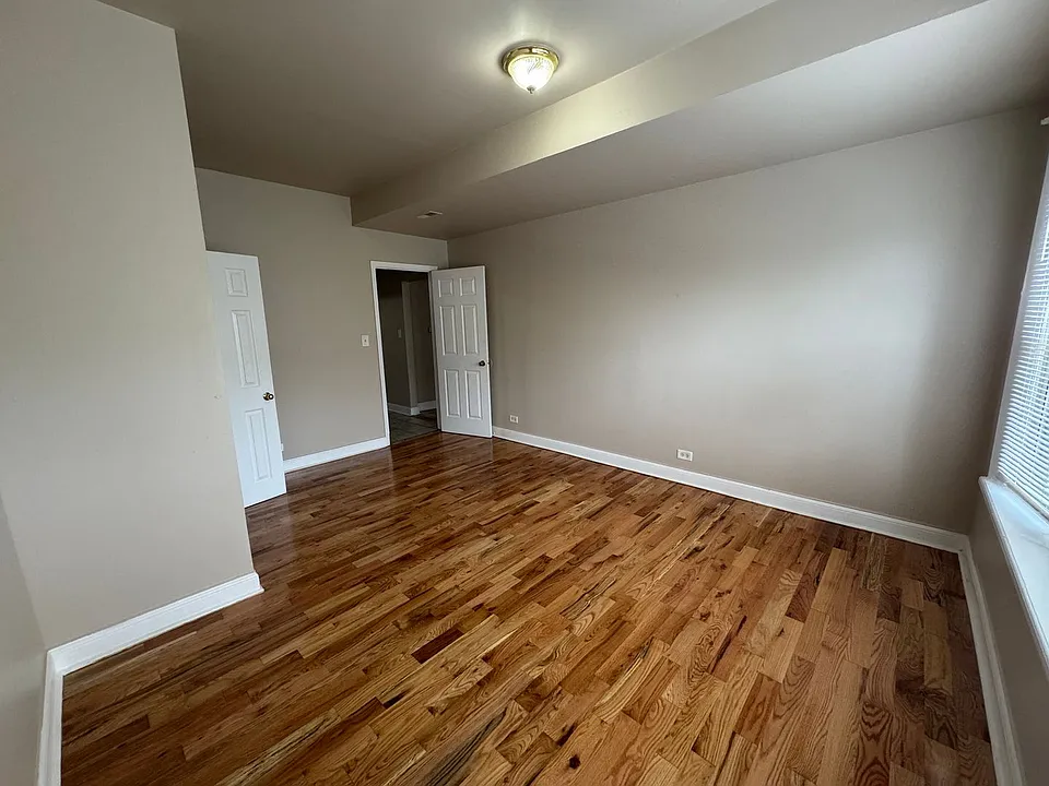 5323 W Washington Blvd #2