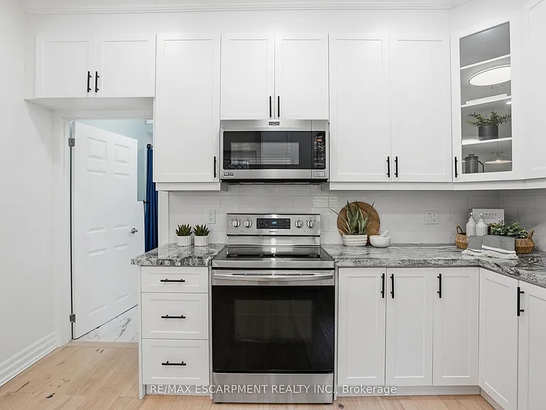 118 Victoria St — Photo 14