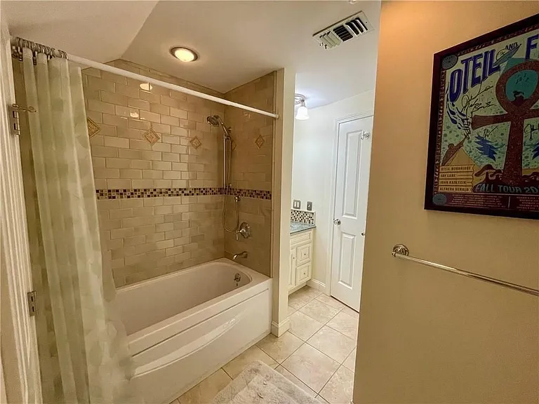 57 Green St — Photo 26