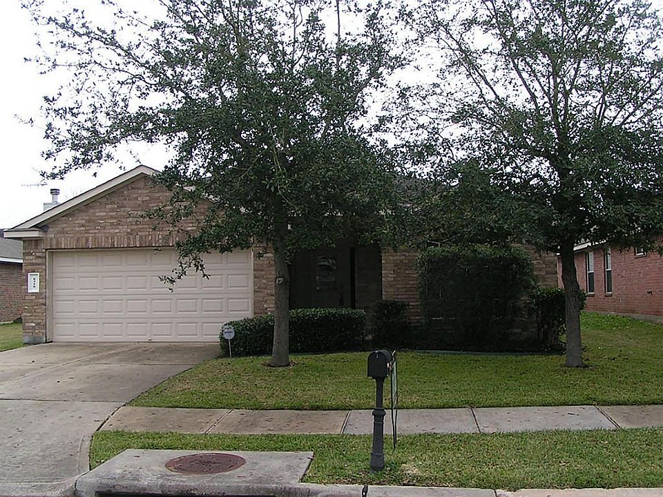 1st image of 8310 Spruce Ln
