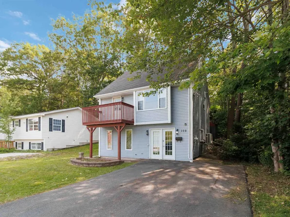 108 River Ln, Bedford, NS B4A 4J5
