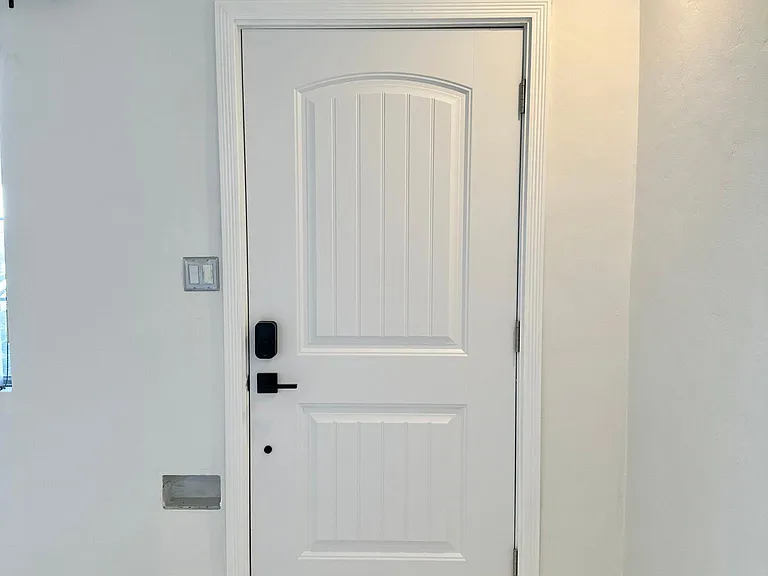 2133 N Buena Vista St — Photo 23