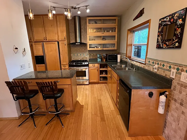 2515 Sunset Dr — Photo 13