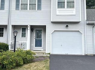 83 Old Mill Ln, Queensbury, NY 12804
