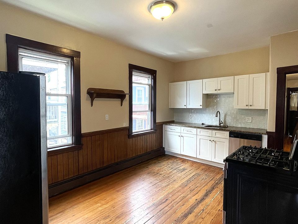 1st image of 7-9 Spalding St #10749906