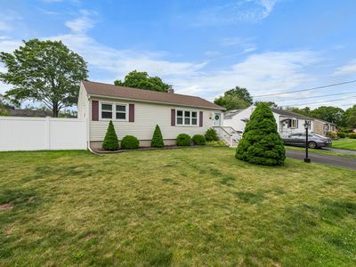 101 Woodvale Road, West Haven, CT, 06516