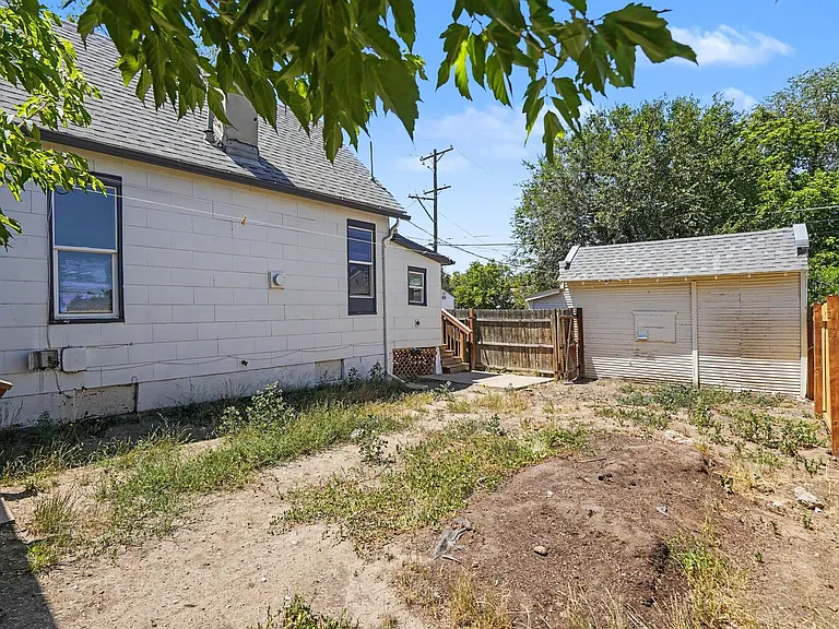 703 N Meade St — Photo 15
