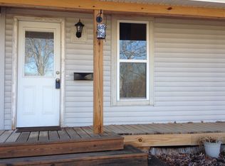 145 Harrison Ave S, Hopkins, MN 55343