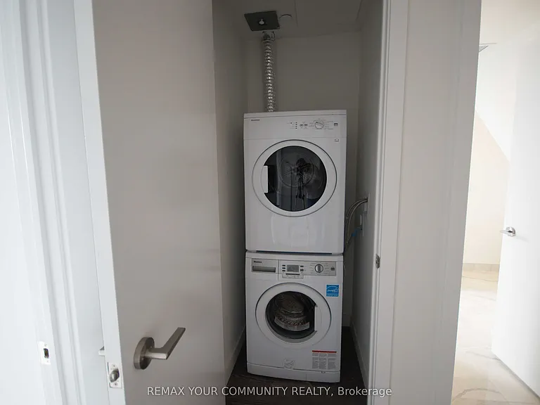 246 Logan Ave #723 — Photo 16