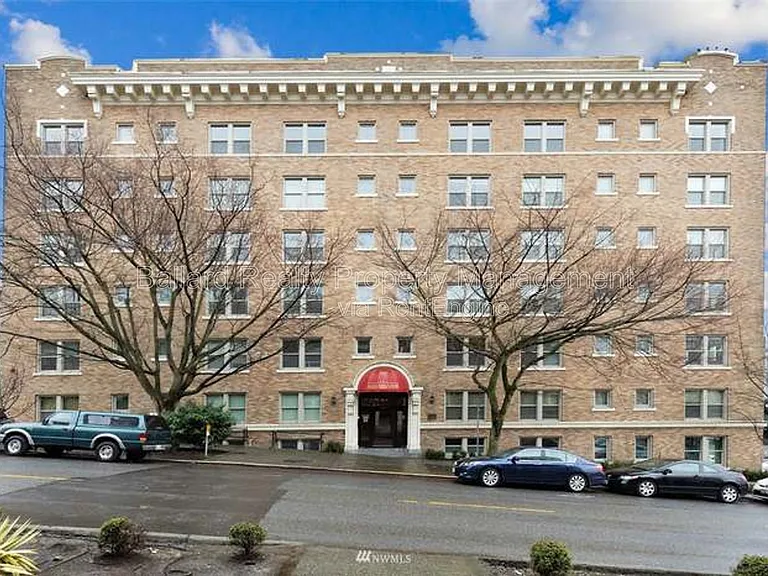 505 E Denny Way #102 — Photo 2