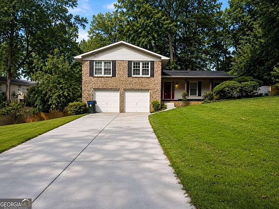 2nd image of 4081 Longview Dr