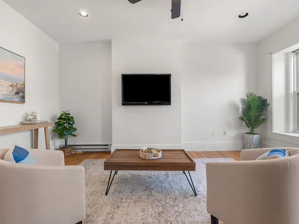 77 Pearl St APT 3, Chelsea, MA 02150