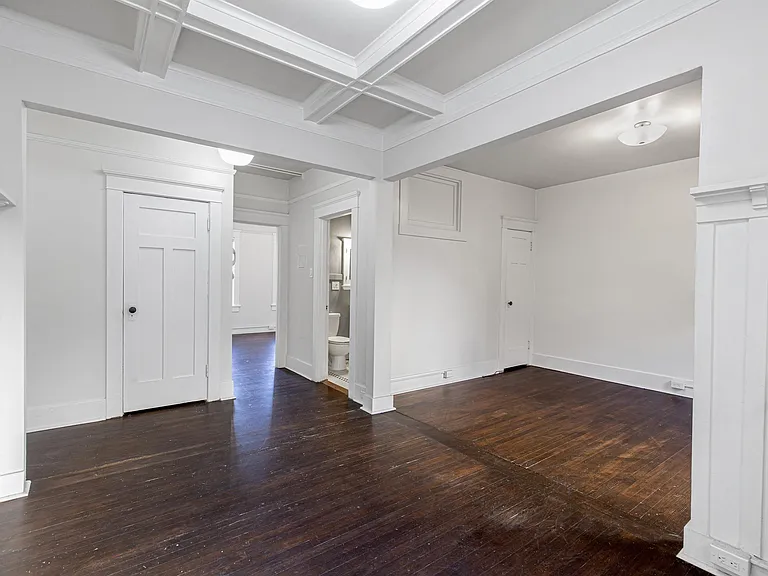 304 Bell St #21 — Photo 8