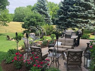1970 Cool Creek Dr, St Charles, IL