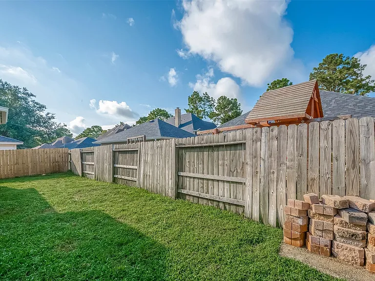 20819 Autumn Redwood Way — Photo 49