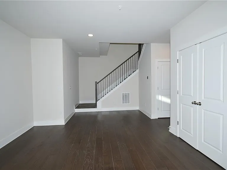 1208 Waterfall Ct — Photo 26