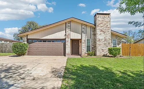 3216 Red Oak Ln Photo 1