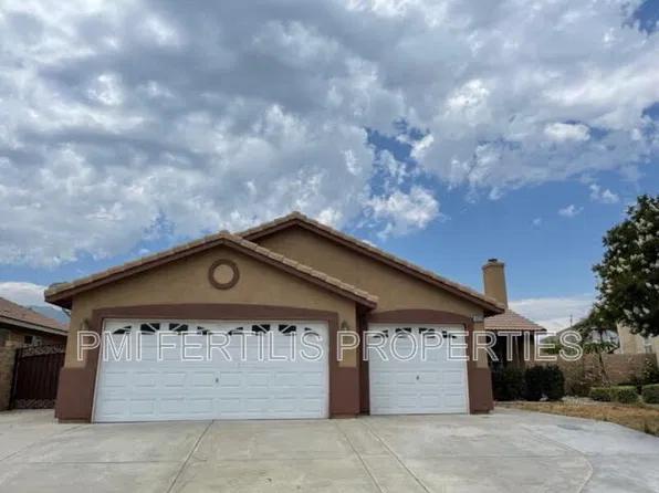 15220 Dandelion Ln, Fontana, CA 92336