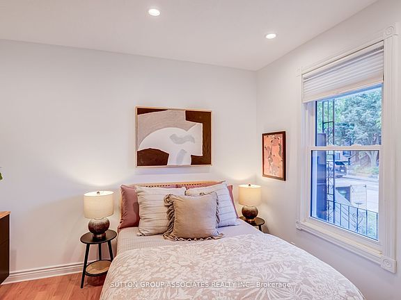 4th image of 165 Sheridan Ave