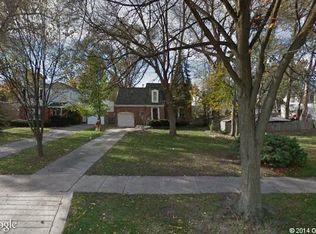 196 S Delaplaine Rd, Riverside, IL 60546