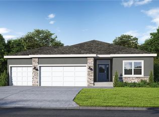 18585 W 195th St, Spring Hill, KS 66083